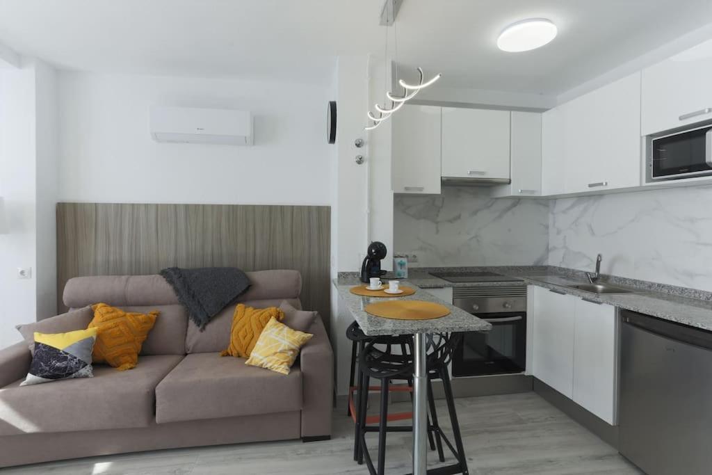 Apartamentos De Benidorm, Playa Poniente, Espana Exteriör bild